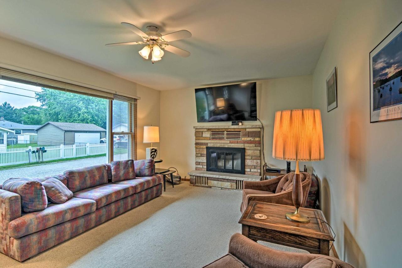 Lake Huron House With Grill And Beach Access! East Tawas Exterior foto