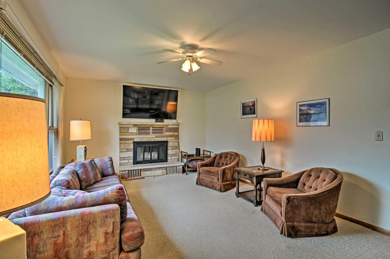 Lake Huron House With Grill And Beach Access! East Tawas Exterior foto