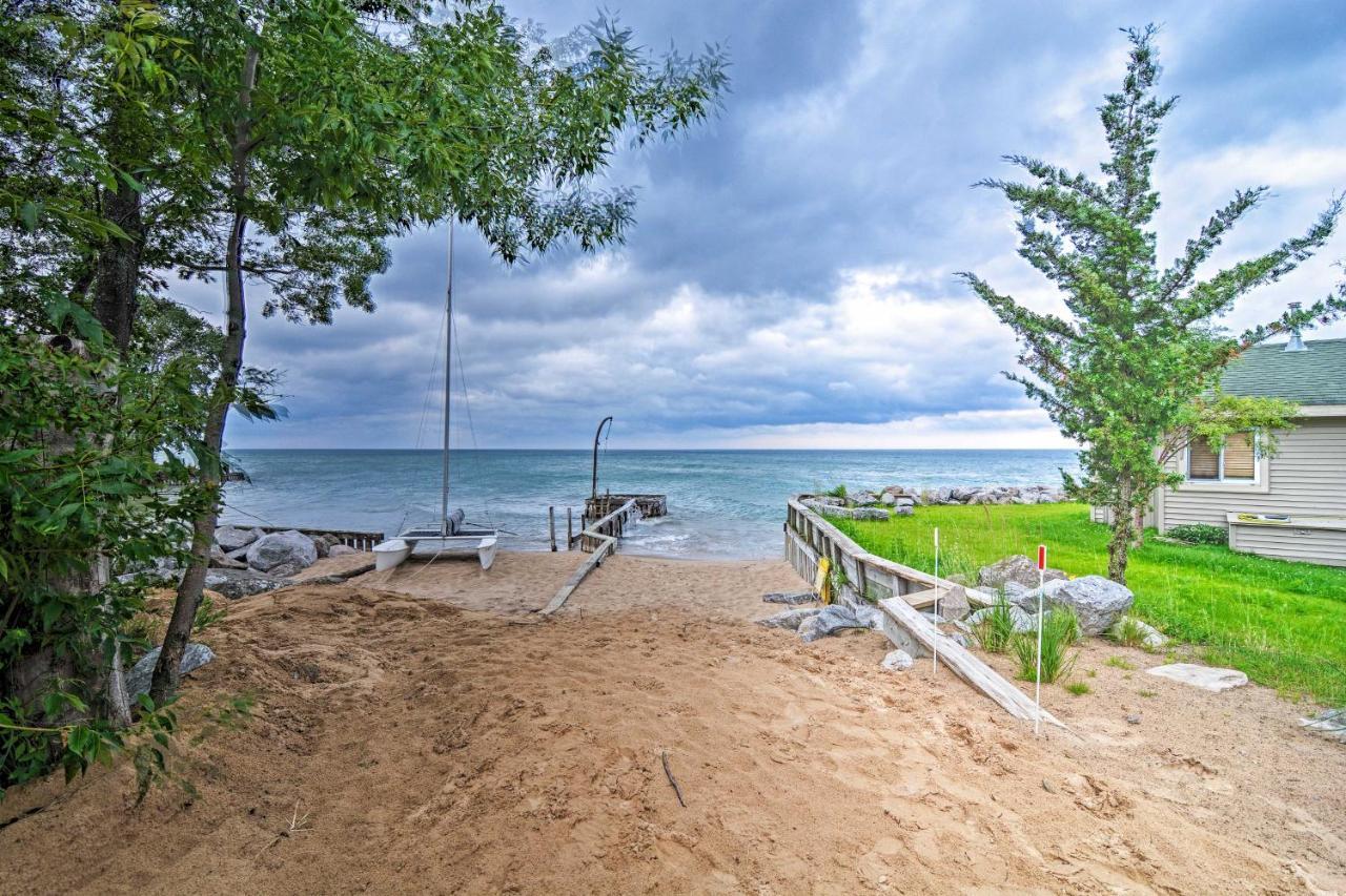 Lake Huron House With Grill And Beach Access! East Tawas Exterior foto
