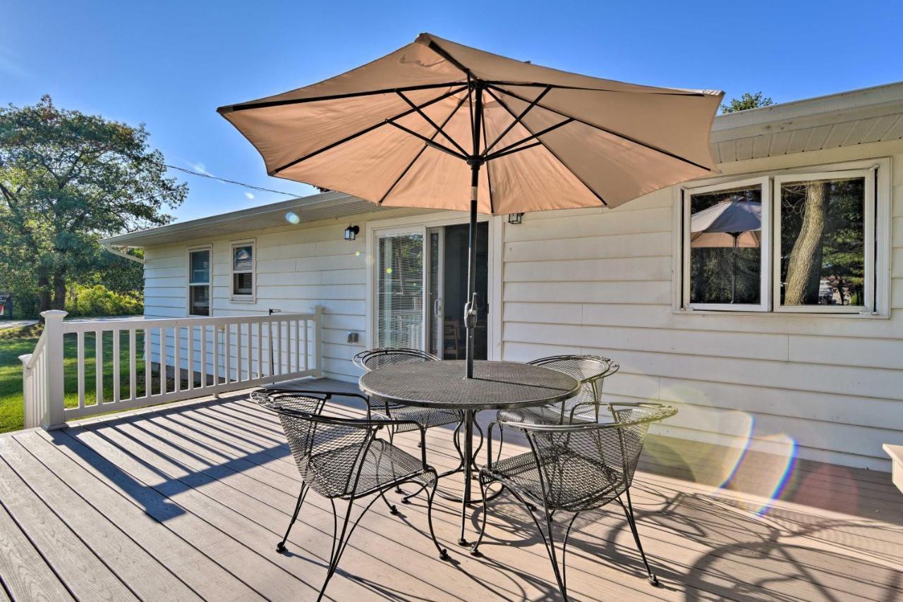 Lake Huron House With Grill And Beach Access! East Tawas Exterior foto
