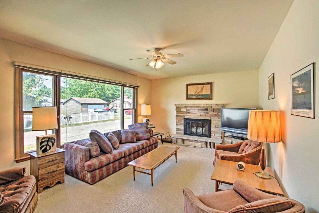 Lake Huron House With Grill And Beach Access! East Tawas Exterior foto